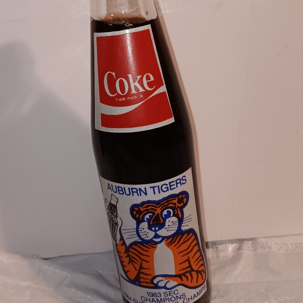 1983 auburn tigers glass bottle